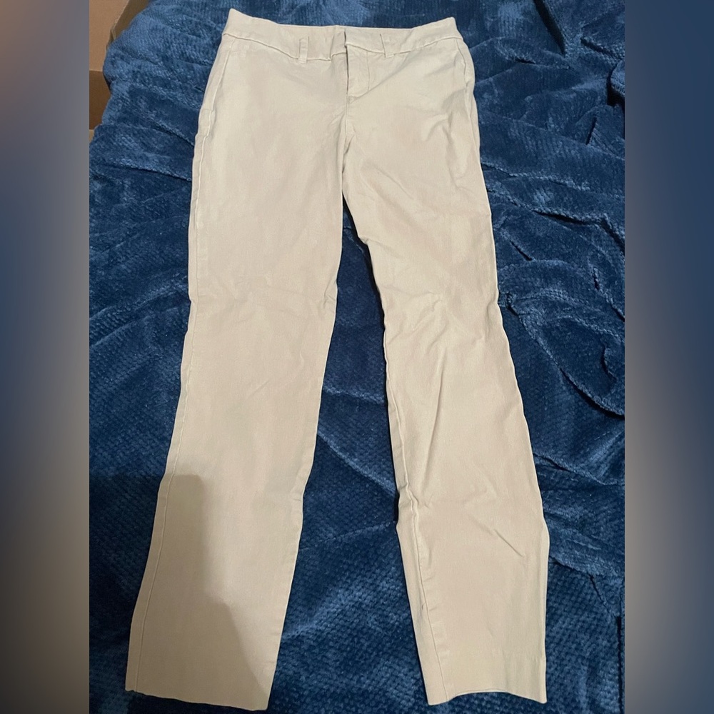 Old Navy Women’s Light Tan Chinos
